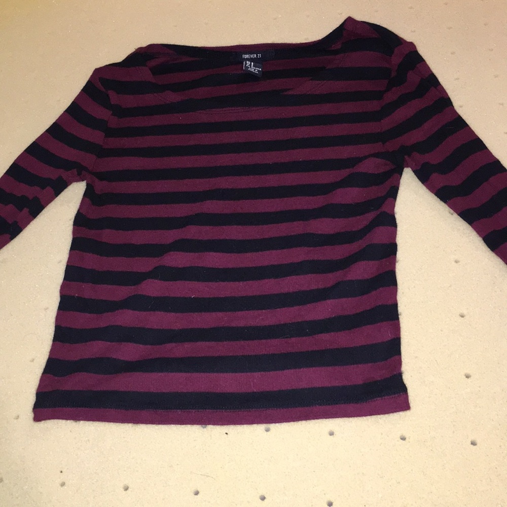 Red and black striped long sleeve crop